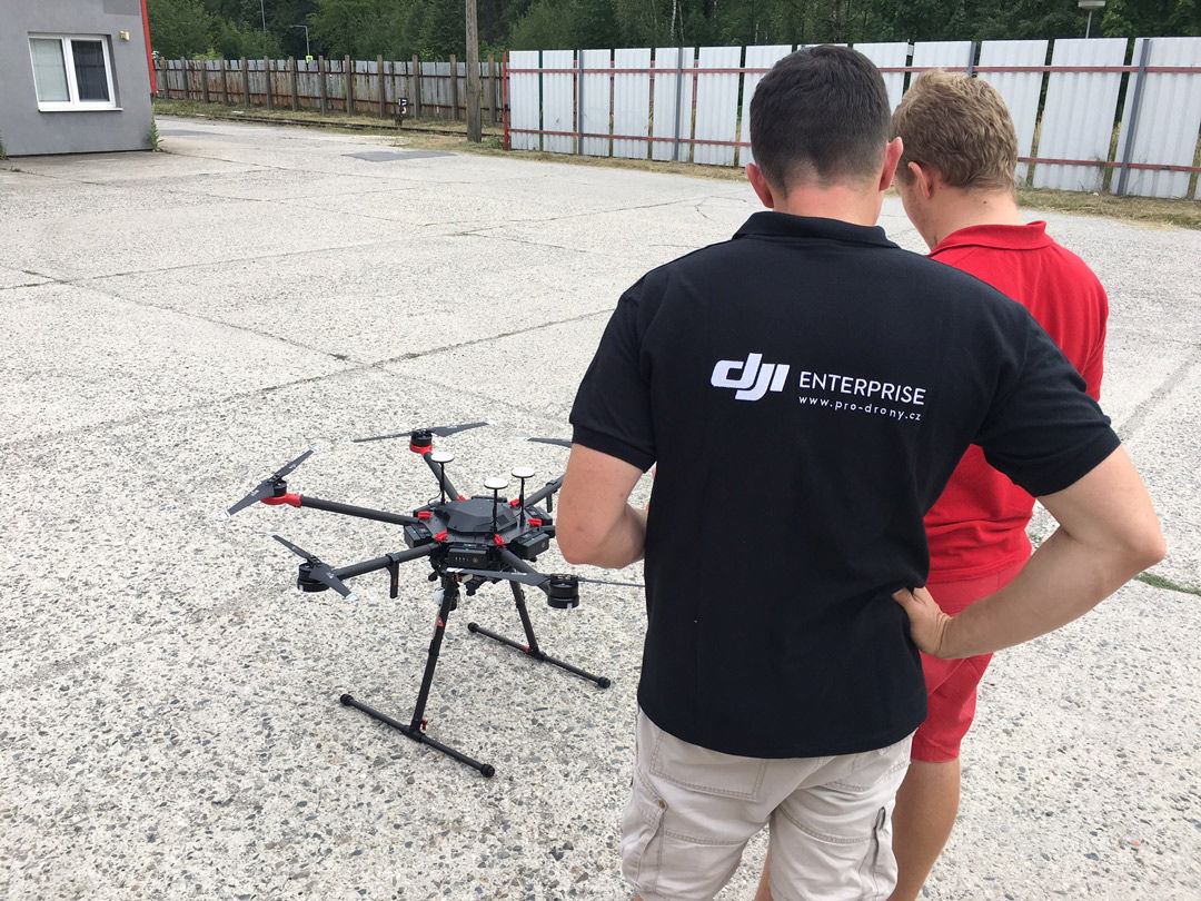 Jsme oficiální zastoupení DJI Enterprise pro Českou a Slovenskou republiku a přímý dovozce techniky DJI.