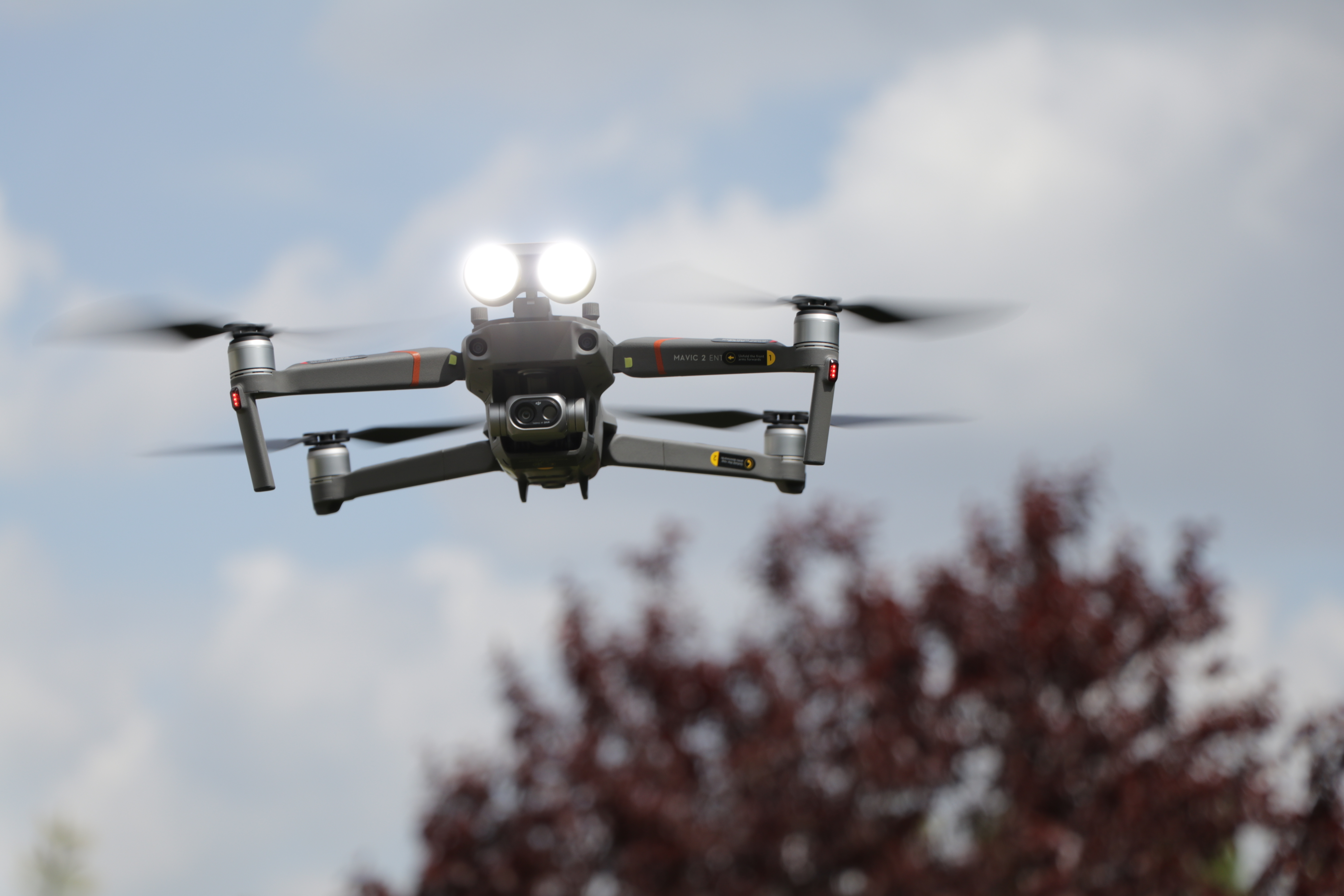 dji mavic 2 enterprise dual dron s integrovanou termokamerou termovize termokamera uav uas